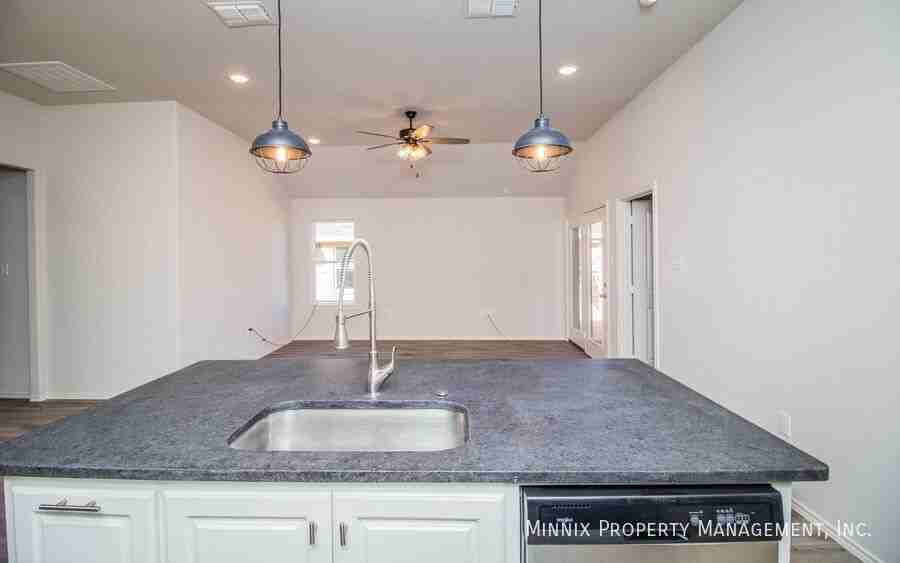 12008 Essex Ave #B - Photo 4 of 28