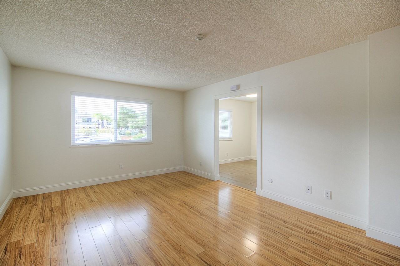 1532 Atlanta Ct #07 - Photo 4 of 16