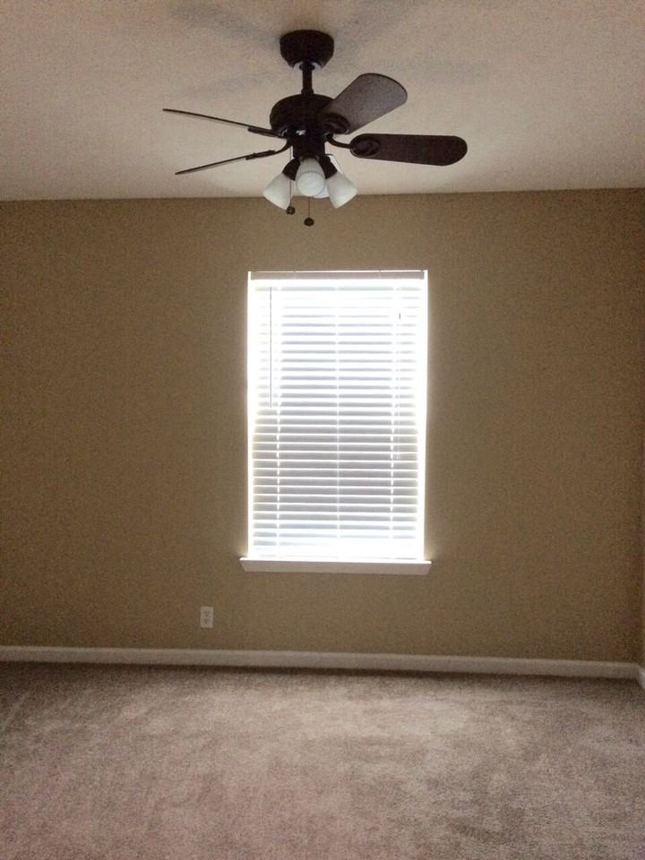 7521 W Winchester Dr - Photo 2 of 15