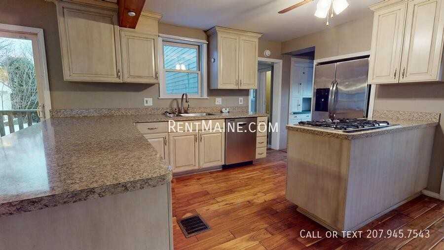 78 7th St - Photo 4 of 27