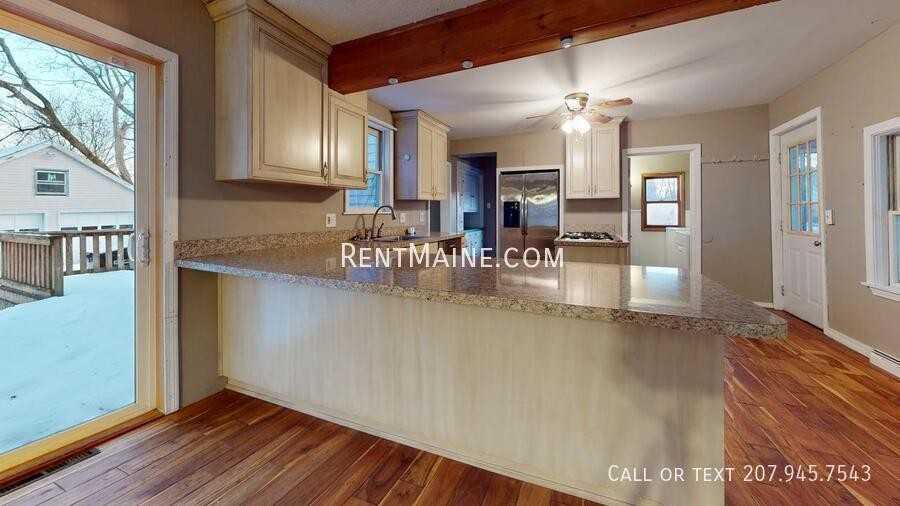 78 7th St - Photo 5 of 27