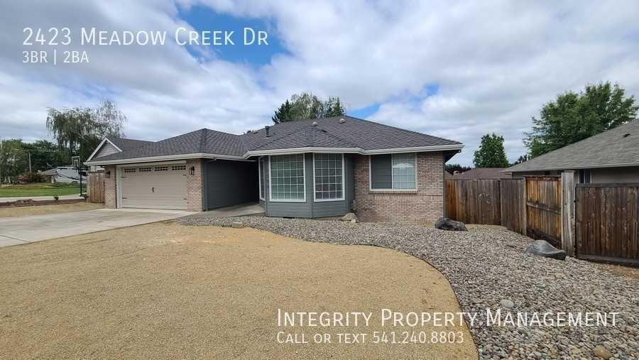 2423 Meadow Creek Dr - Photo 3 of 25
