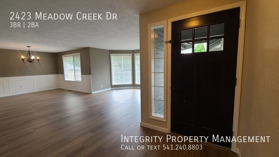2423 Meadow Creek Dr - Photo 7 of 25