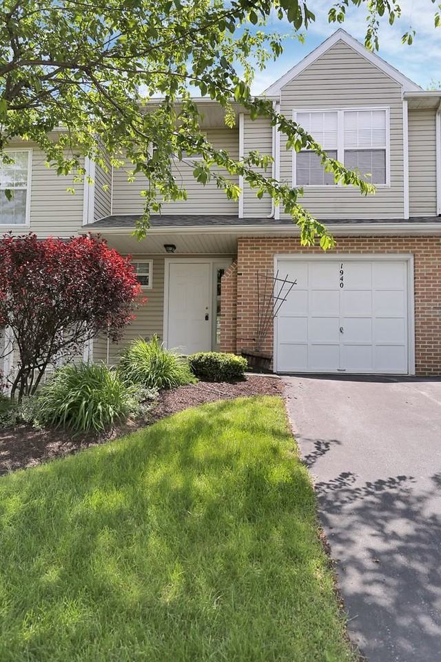 1940 Daybreak Cir - Photo 3 of 16