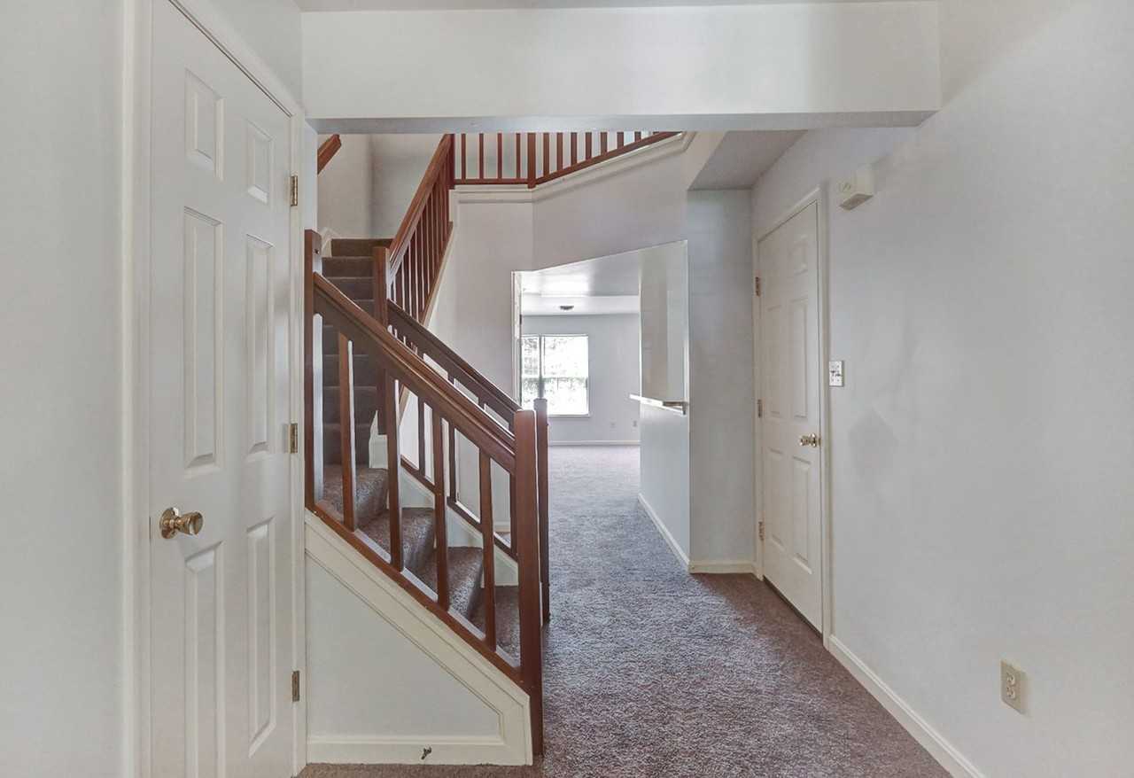 1940 Daybreak Cir - Photo 5 of 16