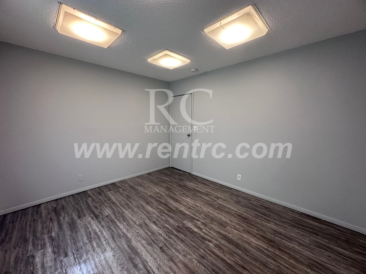 1402 E Main St #E - Photo 6 of 10