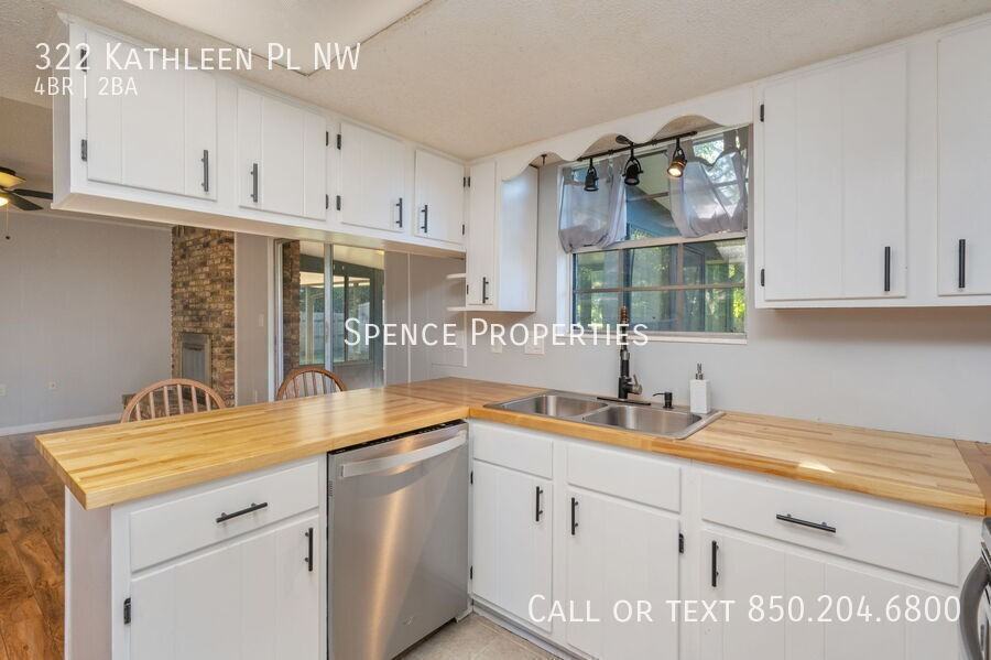 322 Kathleen Pl Nw - Photo 4 of 45