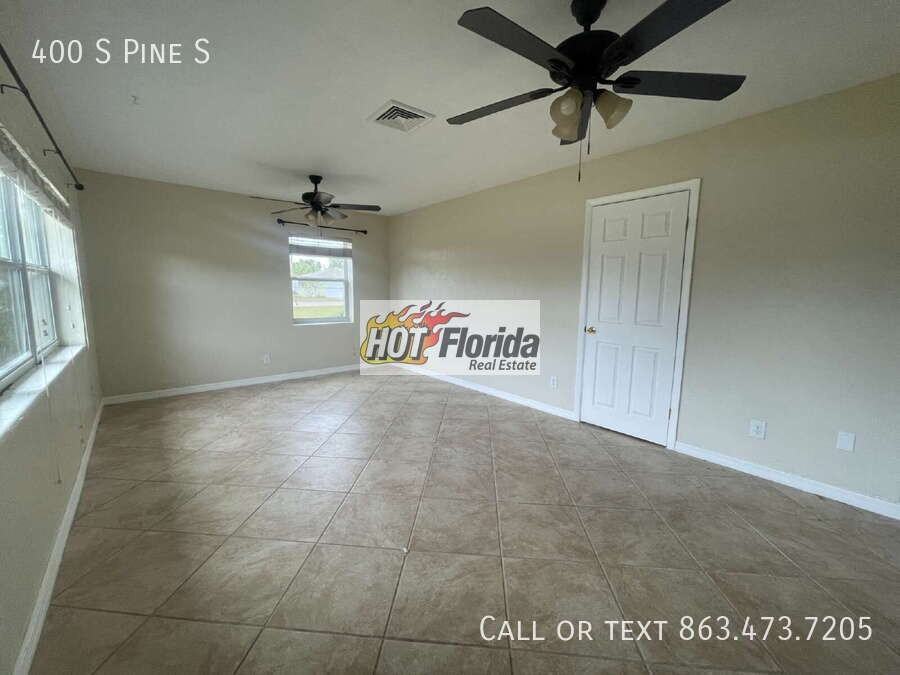 400 S Pine Ave - Photo 4 of 11