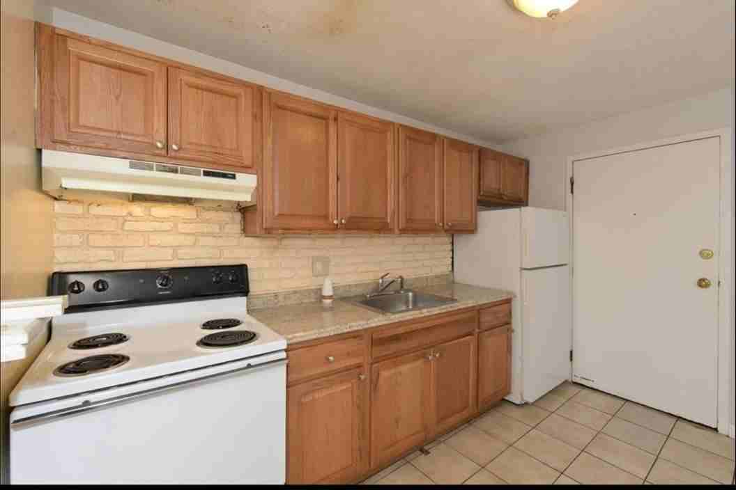 154 2nd St #103 - Photo 6 of 14
