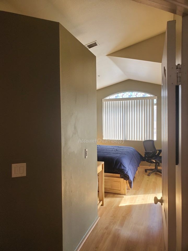 1305 Jamaica Ln - Photo 6 of 15