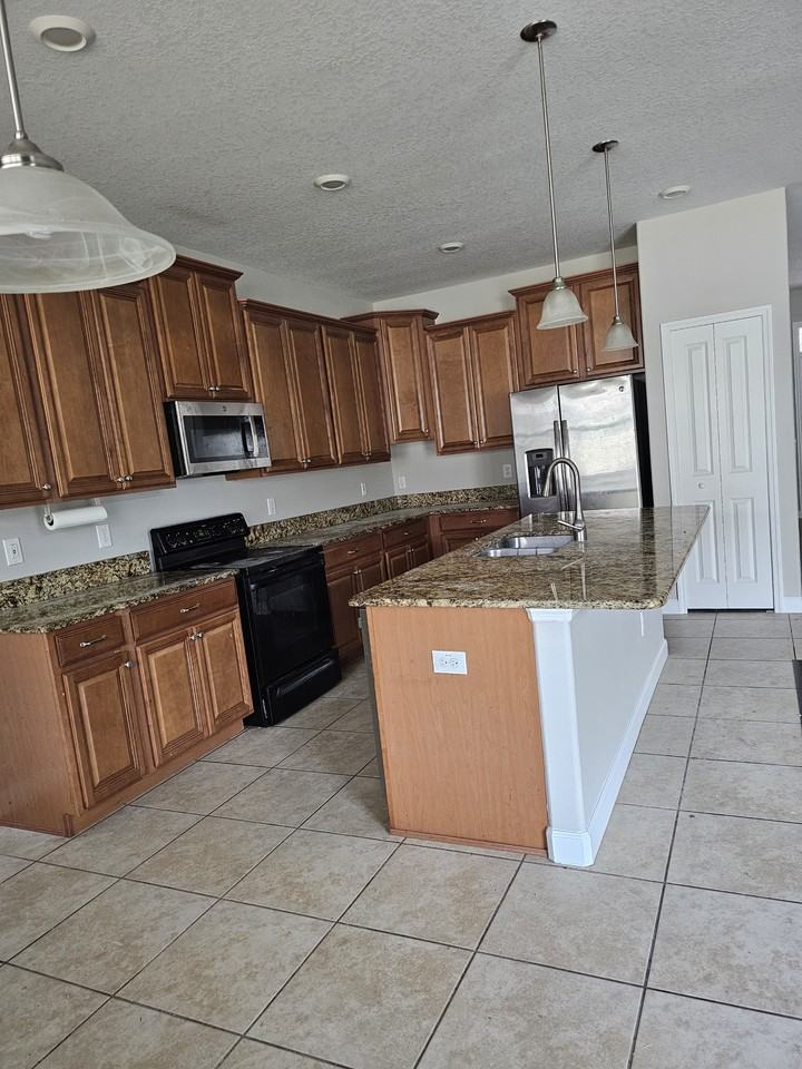 10125 Count Fleet Dr #NA - Photo 6 of 12