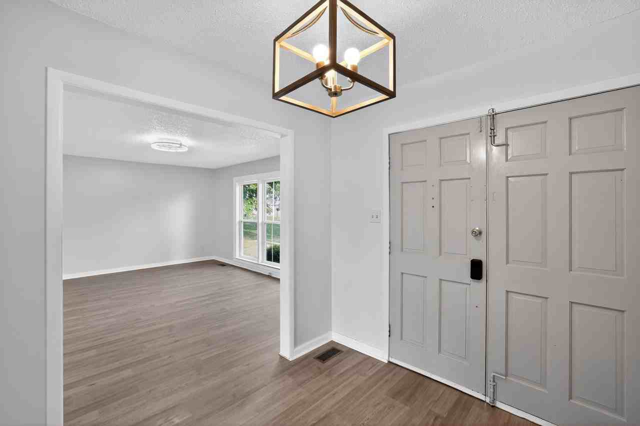 2214 Windsong Trl #NA - Photo 2 of 12
