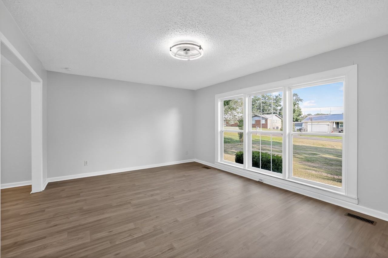 2214 Windsong Trl #NA - Photo 4 of 12