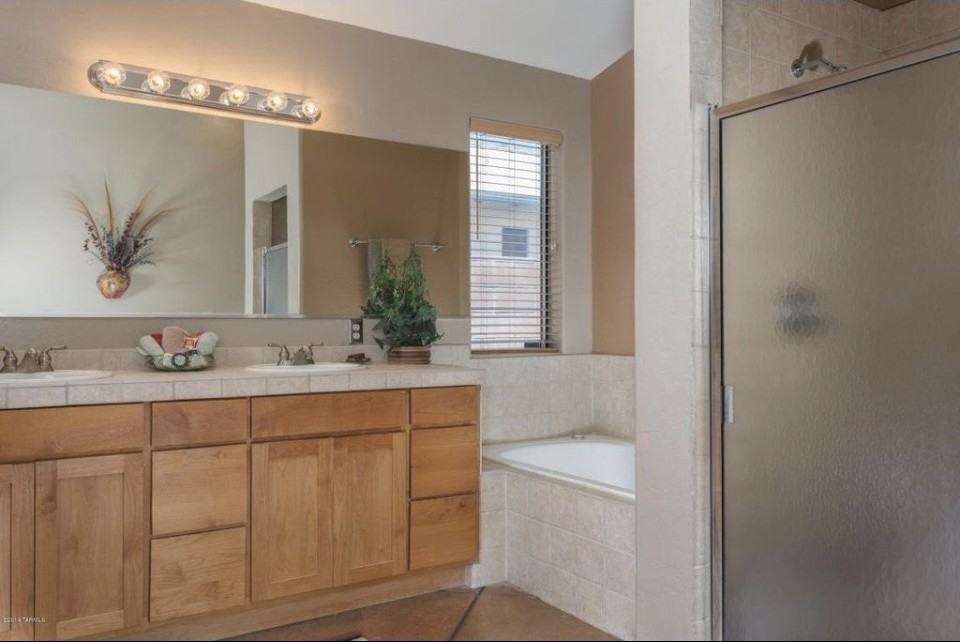 1448 E Lester St #NA - Photo 5 of 18