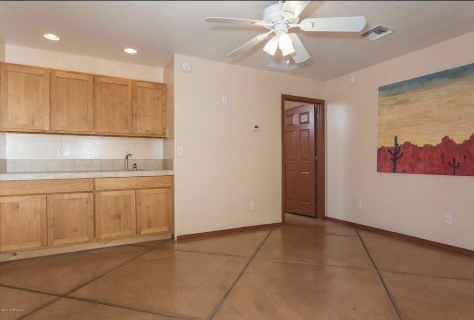 1448 E Lester St #NA - Photo 6 of 18