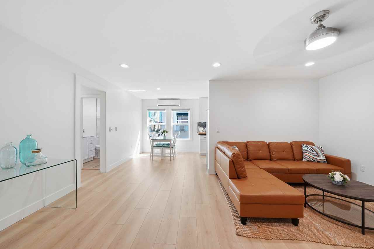 450 S Manhattan Pl #12 - Photo 3 of 10