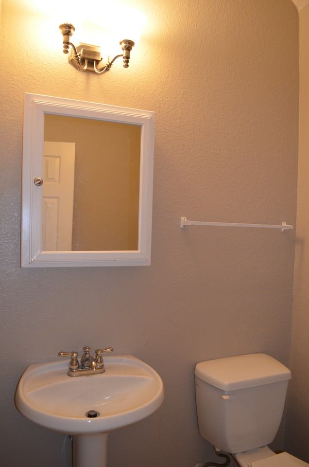 612 Dyann Dr #NA - Photo 4 of 21
