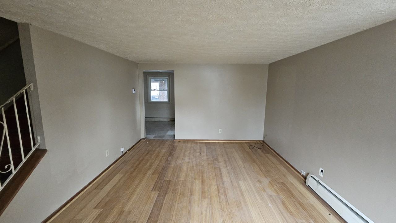 1224 15th St Nw #1 - Photo 2 of 9