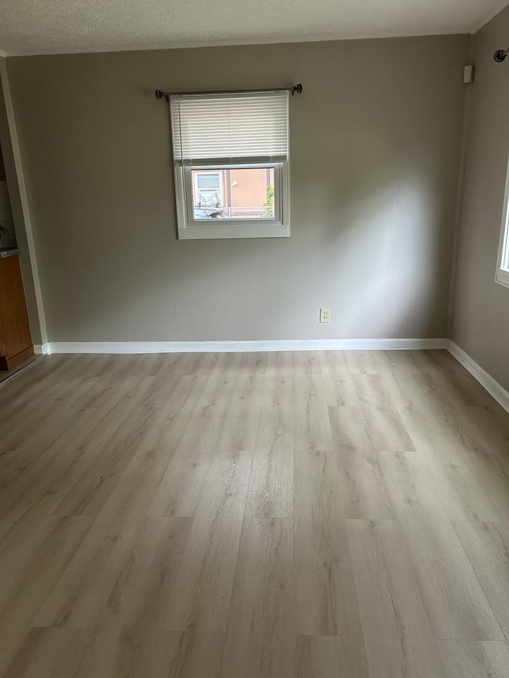 1161 Seward Ave #NA - Photo 4 of 5