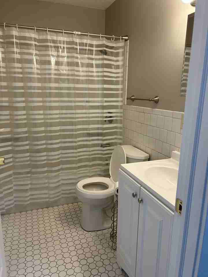 1161 Seward Ave #NA - Photo 5 of 5