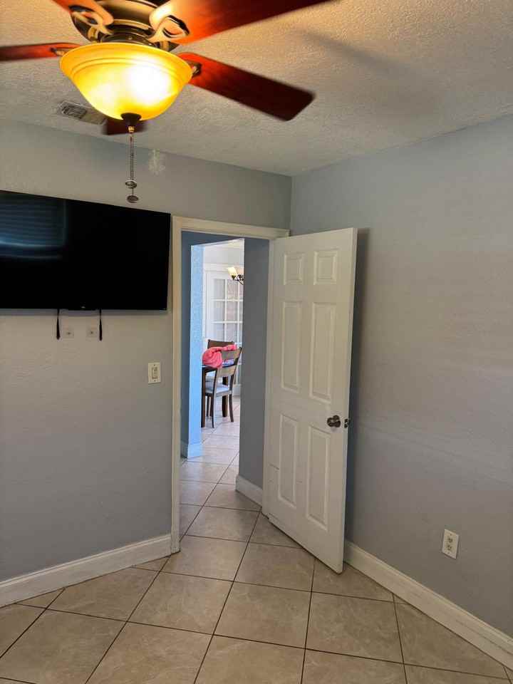 8310 Nw 24th Pl #NA - Photo 5 of 17