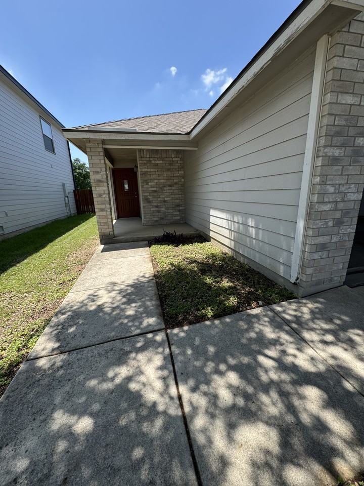 8127 Willow Country #NA - Photo 2 of 16