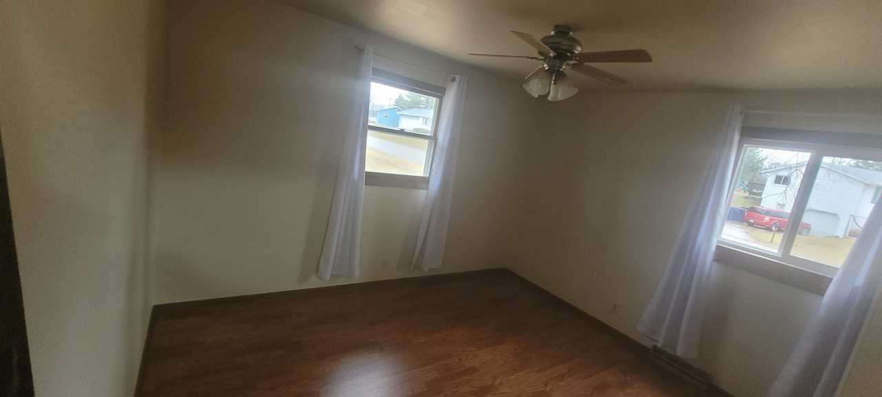 2733 Kellogg Ave #2 - Photo 7 of 8