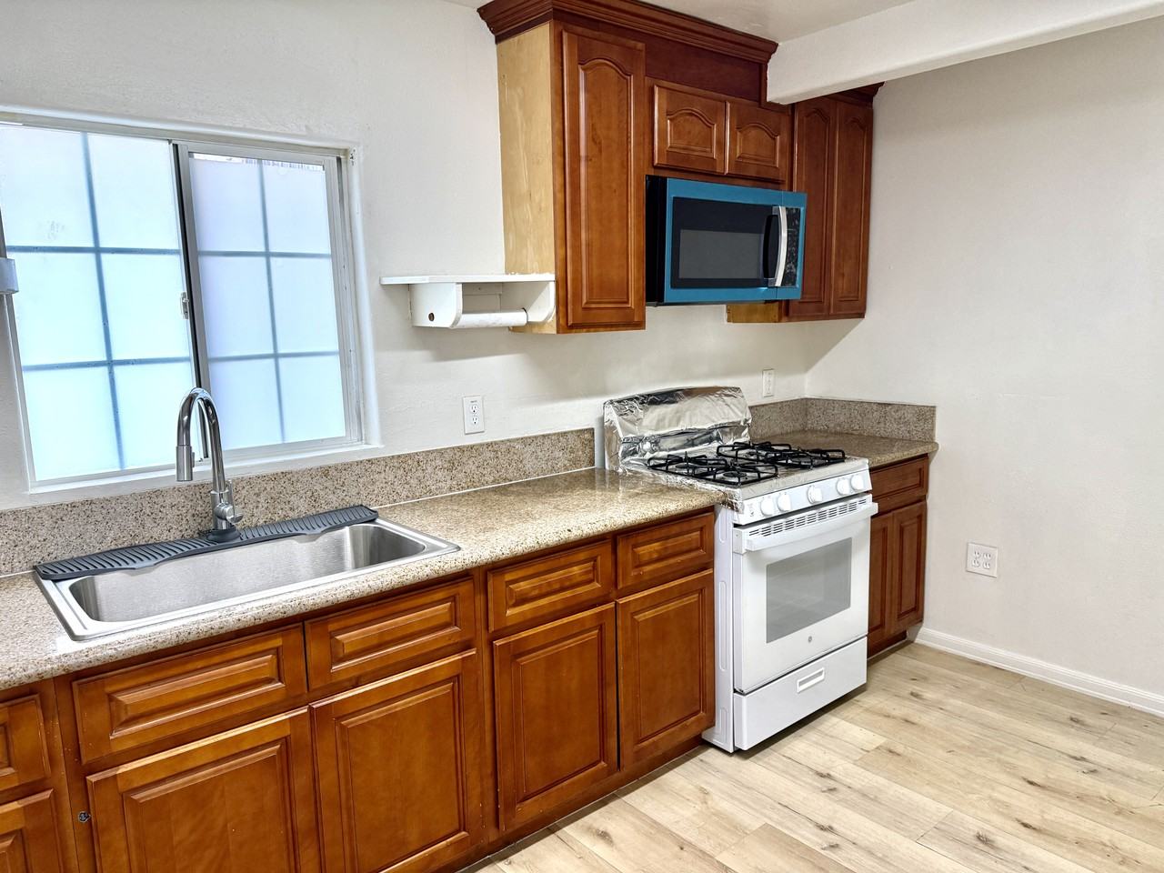 9827 Marshall St #NA - Photo 5 of 29