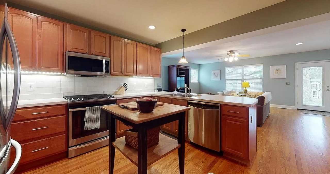 424 W Washington Ave #1 - Photo 4 of 10