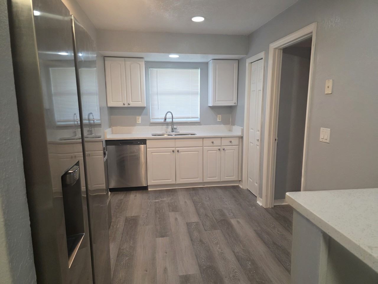 1631 Albert Drive - Photo 4 of 12