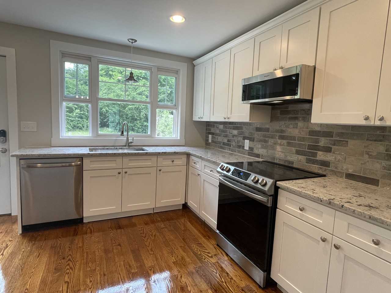 10 Locust St Ne #NA - Photo 5 of 19