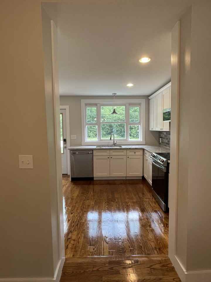 10 Locust St Ne #NA - Photo 6 of 19