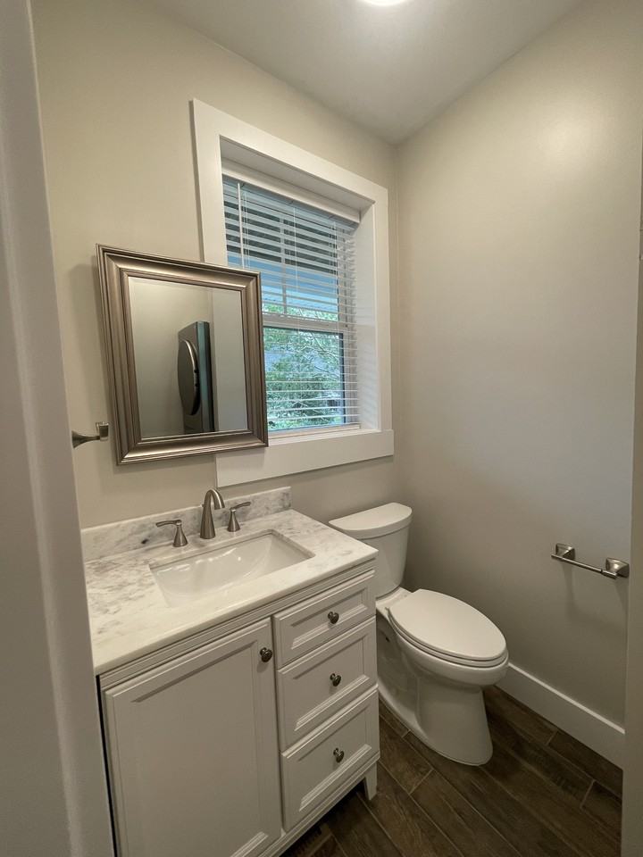 10 Locust St Ne #NA - Photo 7 of 19