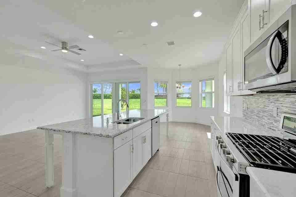 5194 Macoon Way - Photo 6 of 8
