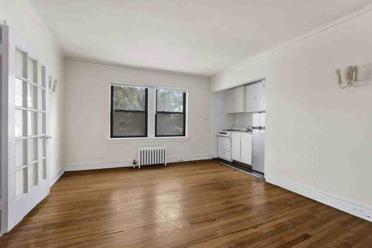 2959 N Damen Ave #2B - Photo 2 of 8