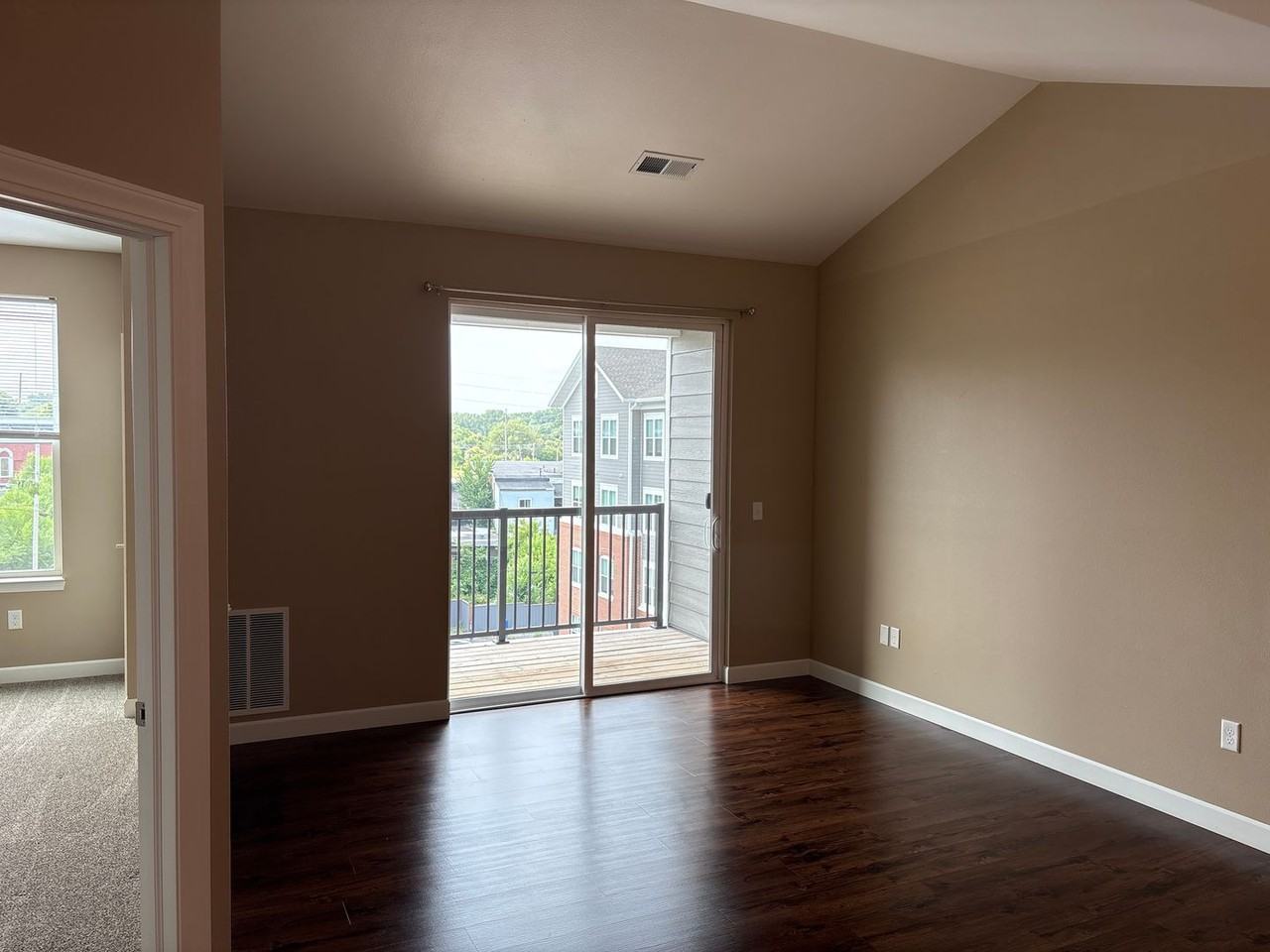 Rapid River Apartments - Photo 4 of 50