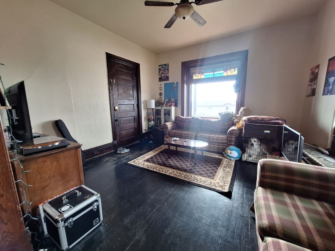 531 W 4th St #1 - Photo 3 of 19
