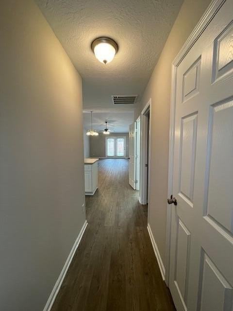 102 Bennington Ln - Photo 3 of 17
