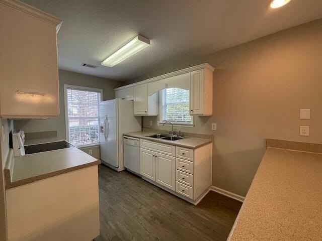 102 Bennington Ln - Photo 6 of 17