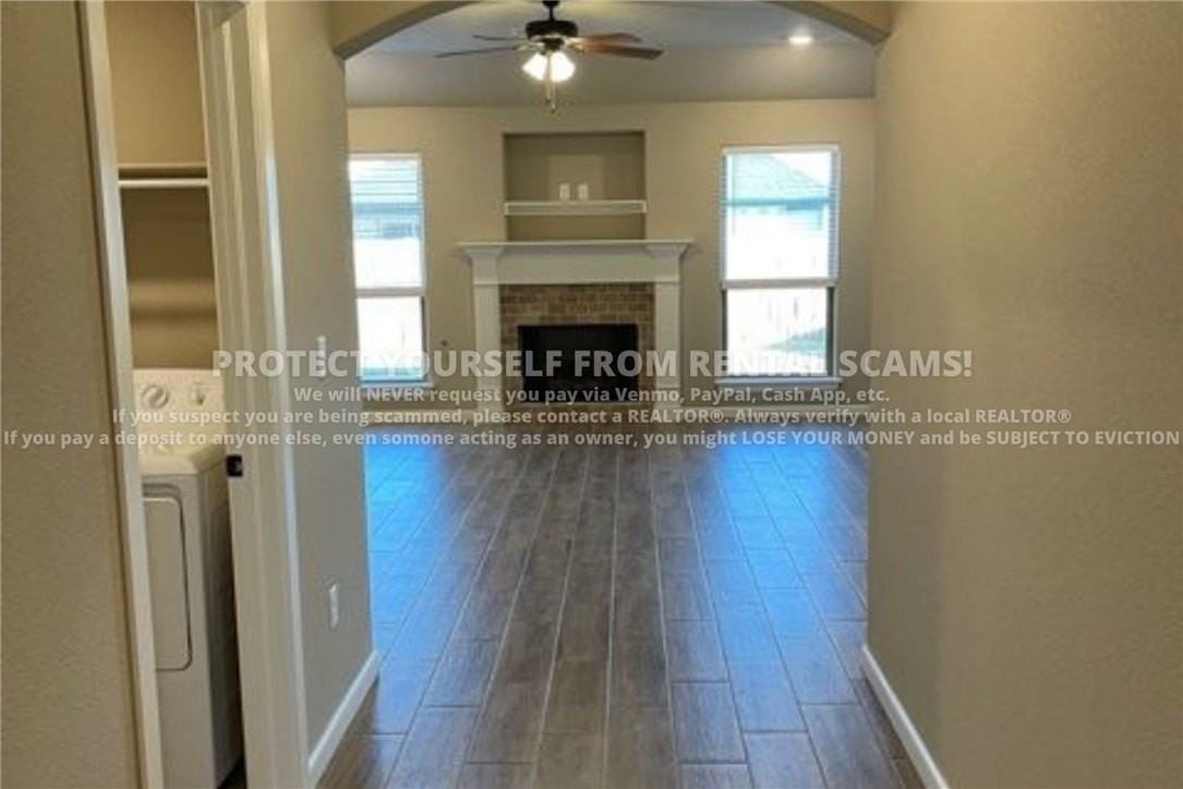 4490 W Newton Ave - Photo 4 of 24
