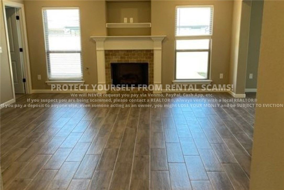 4490 W Newton Ave - Photo 5 of 24