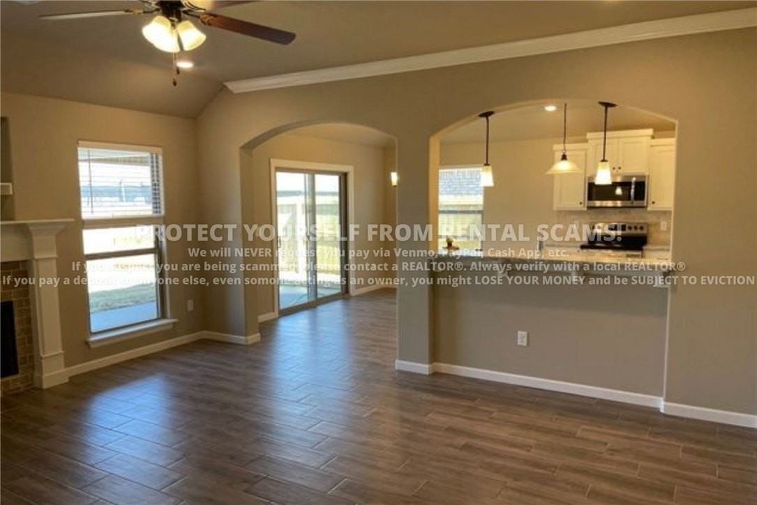 4490 W Newton Ave - Photo 7 of 24
