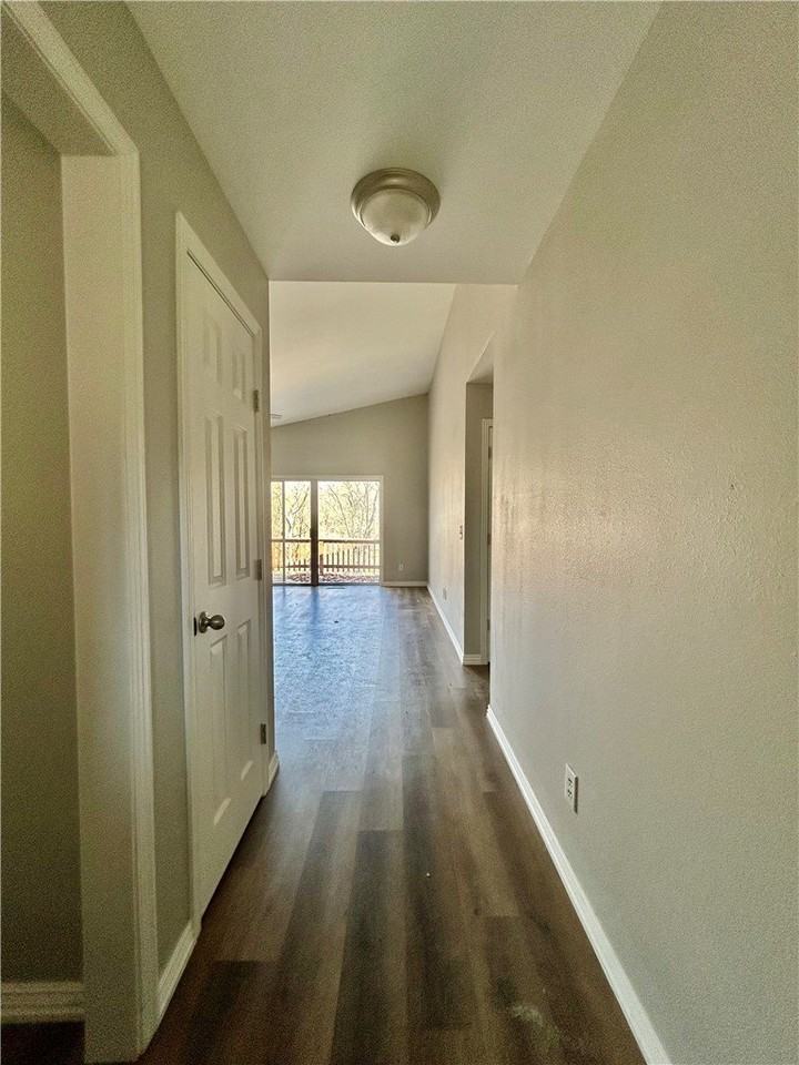 12 Newport Cir - Photo 4 of 8