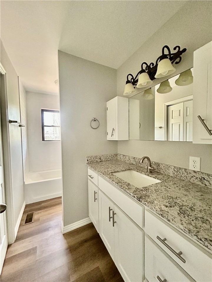 12 Newport Cir - Photo 6 of 8