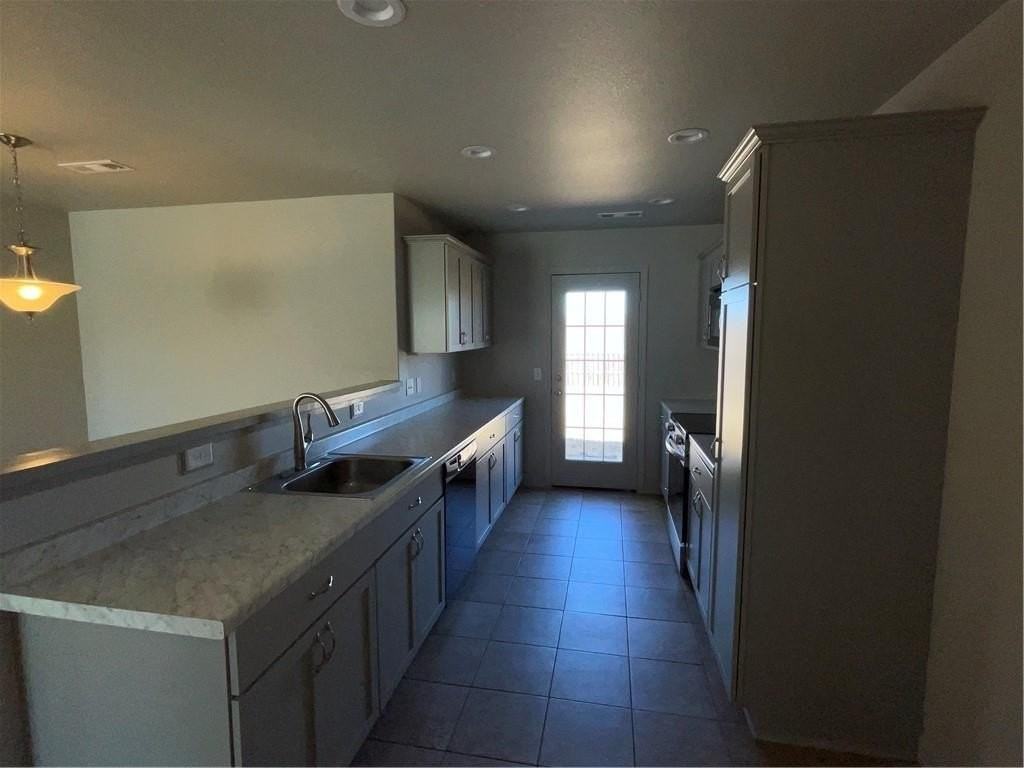 1280 Colonel Salomon Dr - Photo 5 of 14