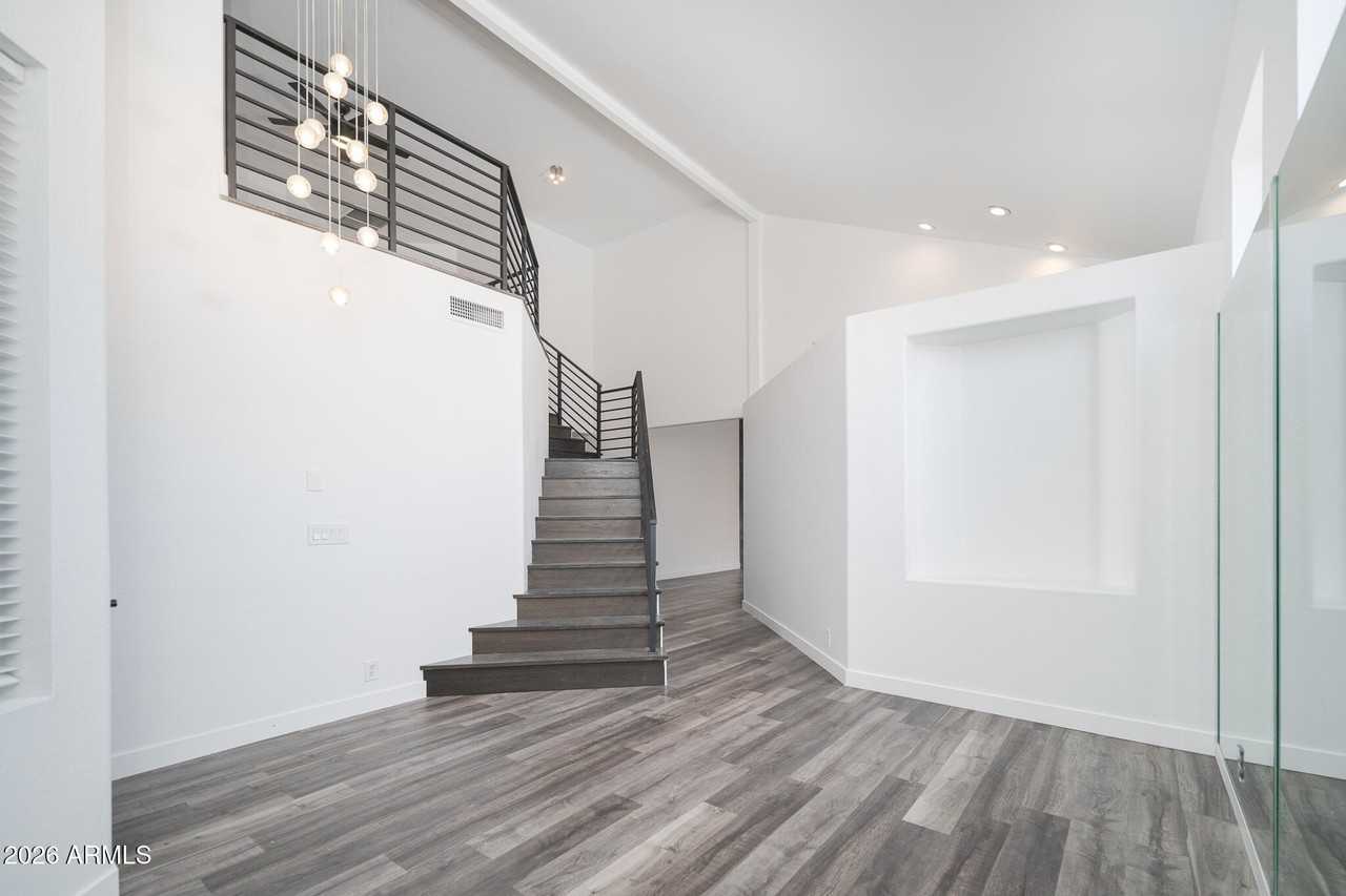 18031 N 15th Pl - Photo 3 of 26