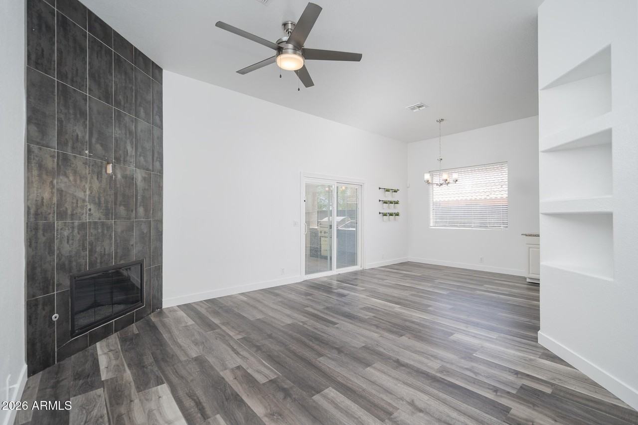 18031 N 15th Pl - Photo 5 of 26