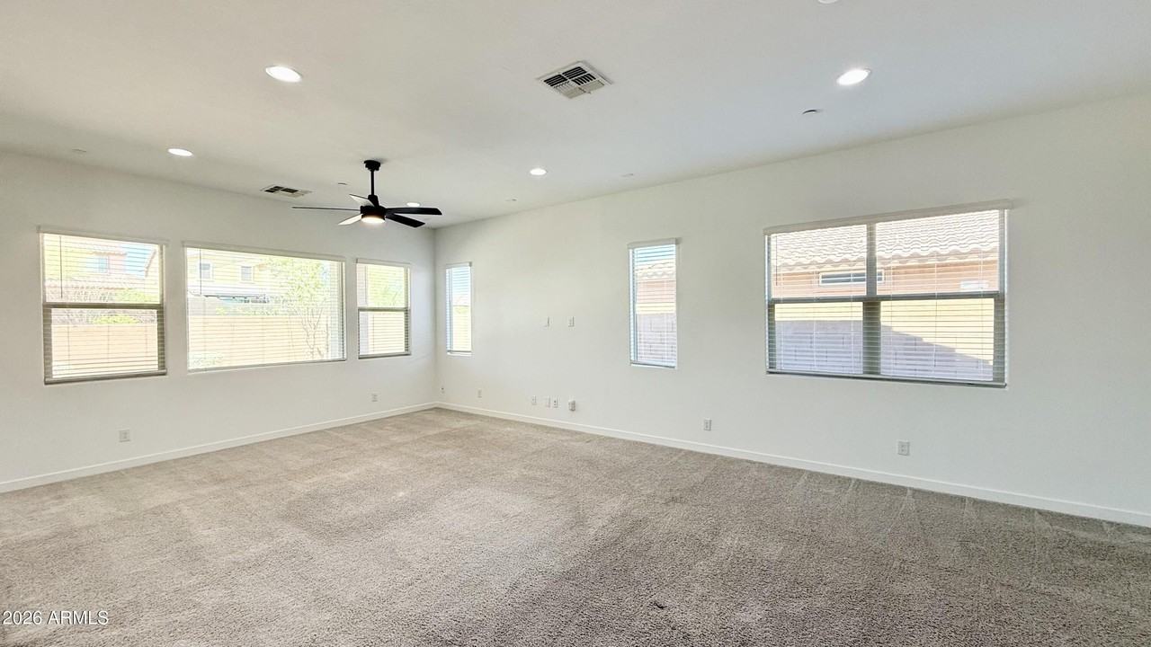 12556 W Calle De Baca - Photo 7 of 33