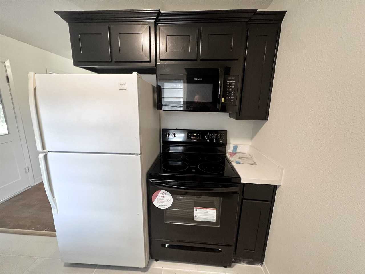 265 W Hartel St - Photo 4 of 7