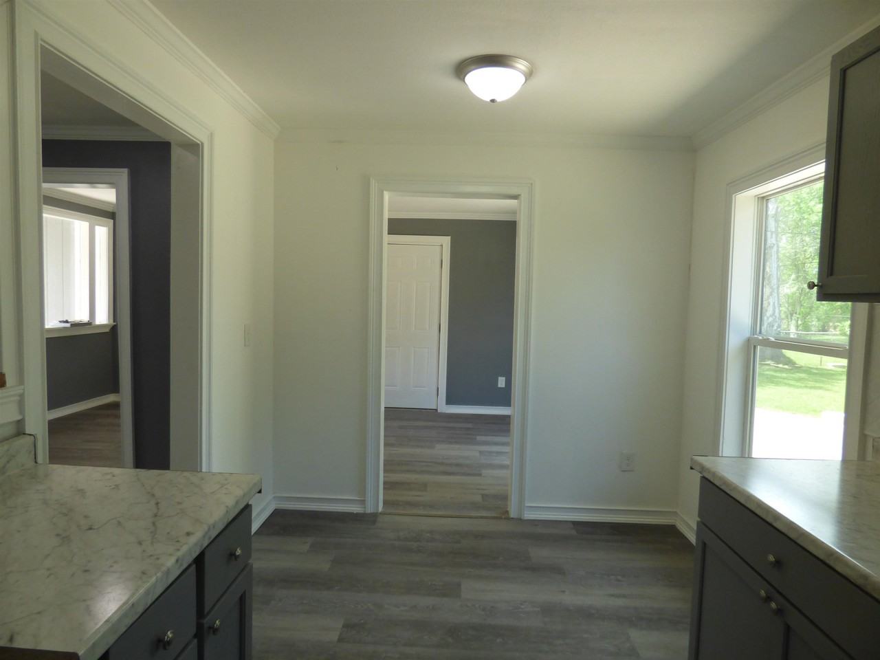 1030 Clairmont Dr - Photo 7 of 21